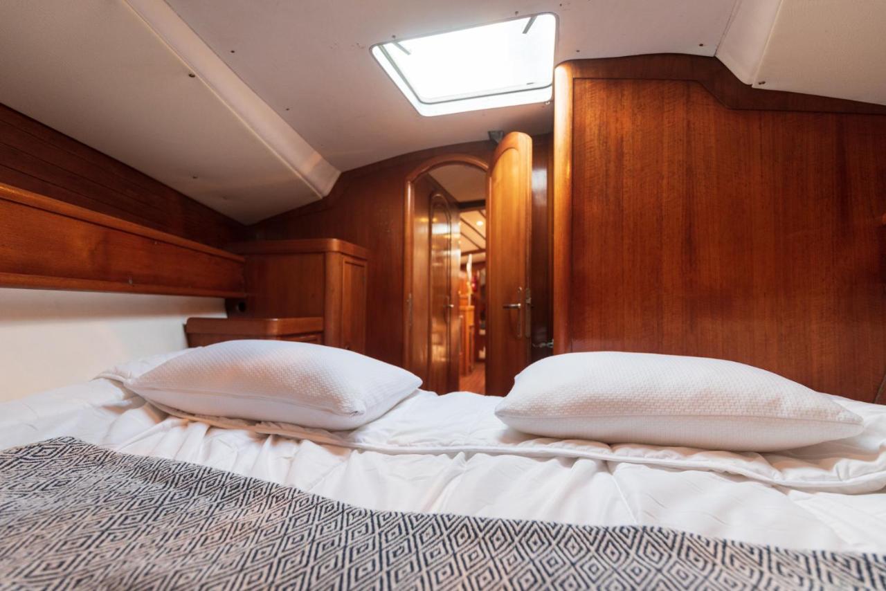 Hotel Nuit Sur Un Bateau La Rochelle  Zewnętrze zdjęcie