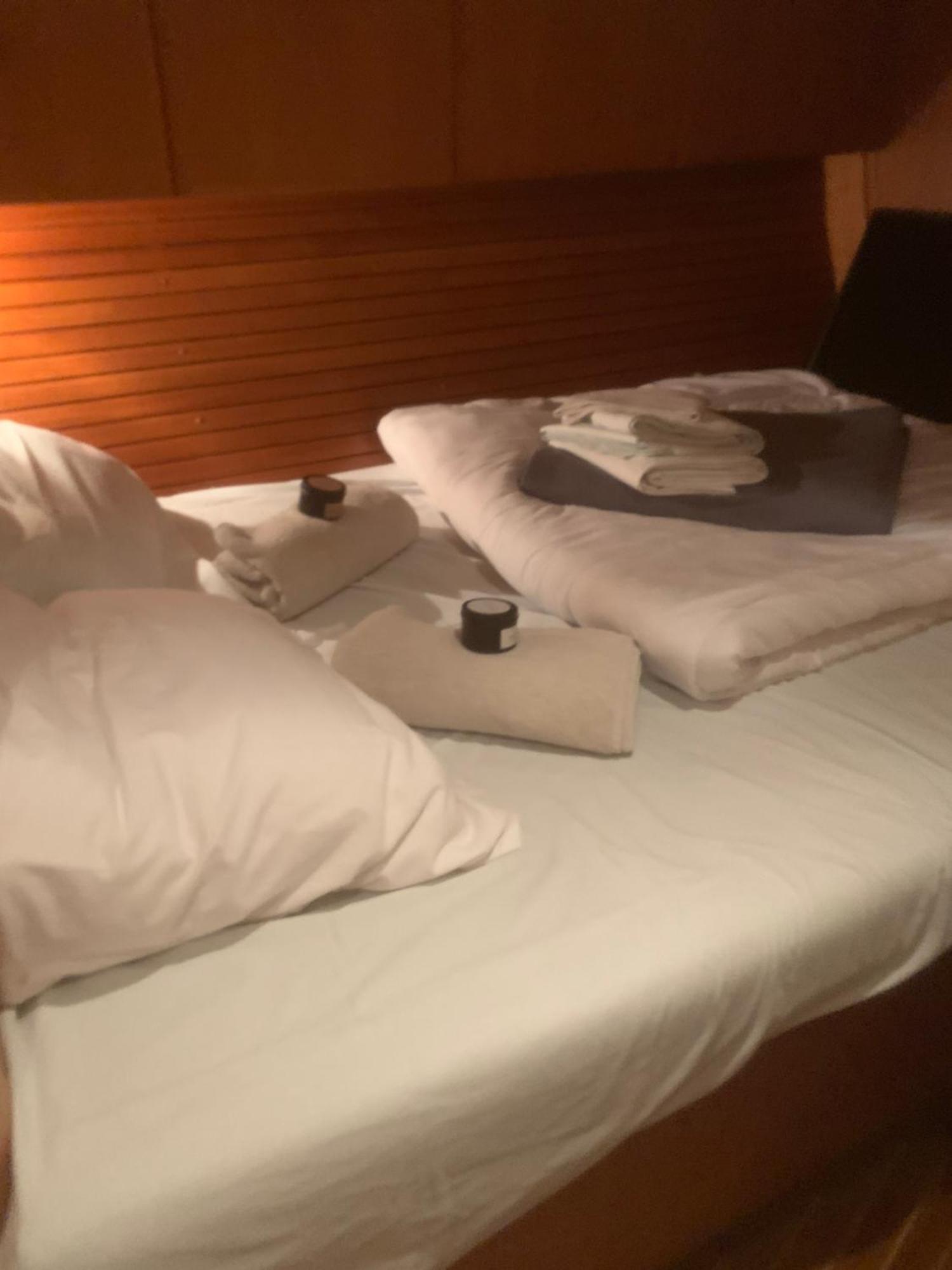 Hotel Nuit Sur Un Bateau La Rochelle  Zewnętrze zdjęcie